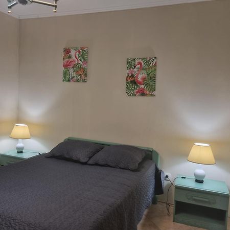 Les Conils - Gites Et Chambres D'Hotes Saint-Pierre-de-Vassols Buitenkant foto